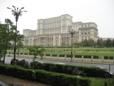Mi viaje por Rumania - Blogs de Rumania - Día 1 Bucarest (4)