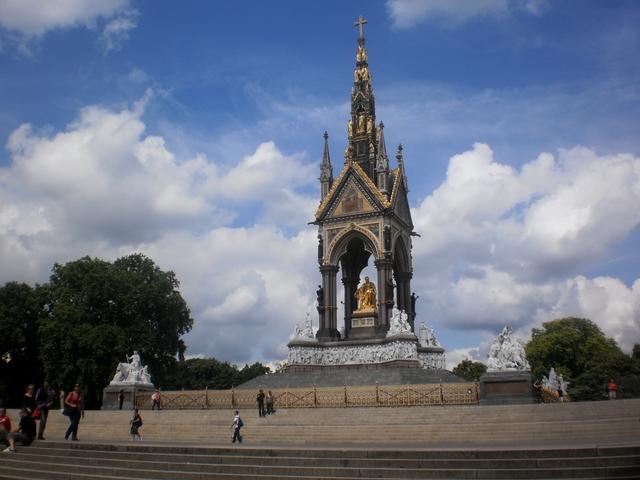 TRES MADURITAS EN LONDRES - Blogs de Reino Unido - PARQUES /HARRODS Y MUSEO A&V (1)