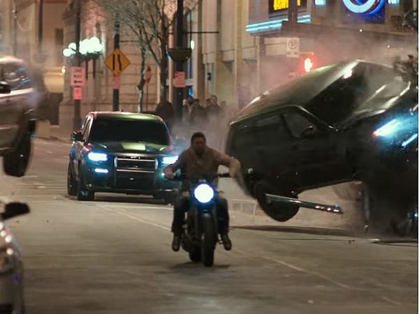 Мотоцикл Scrambler Ducati Full Throttle в фильме Веном / Venom 2018
