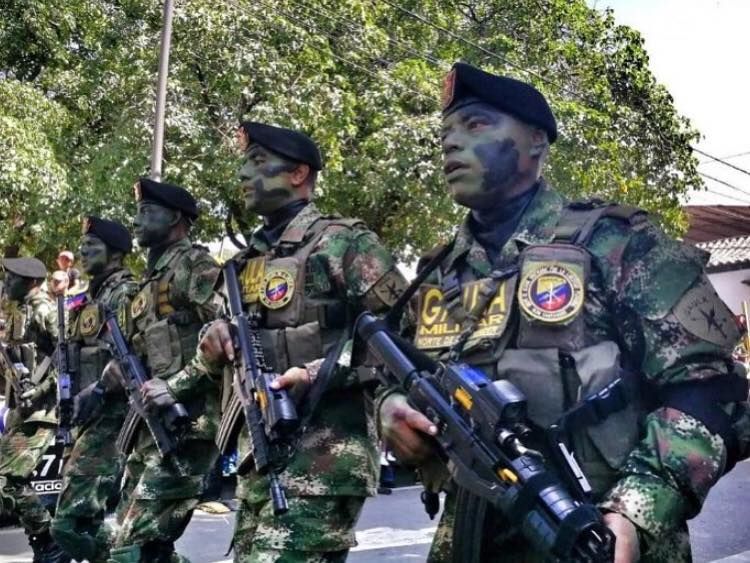 Photos - Colombian Military 