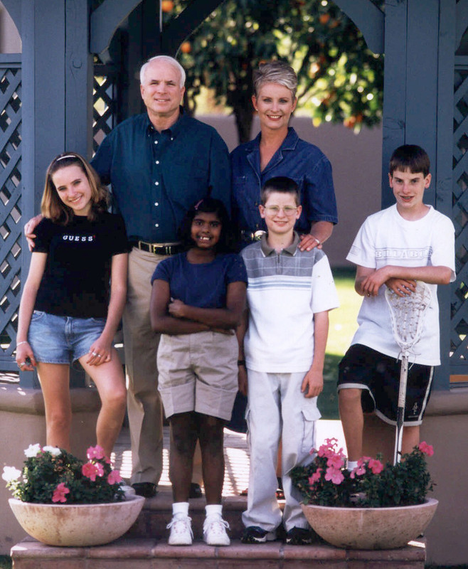 John McCain with his second wife Cindy Lou Hensley and children Douglas, Andrew, Sidney and Bridget